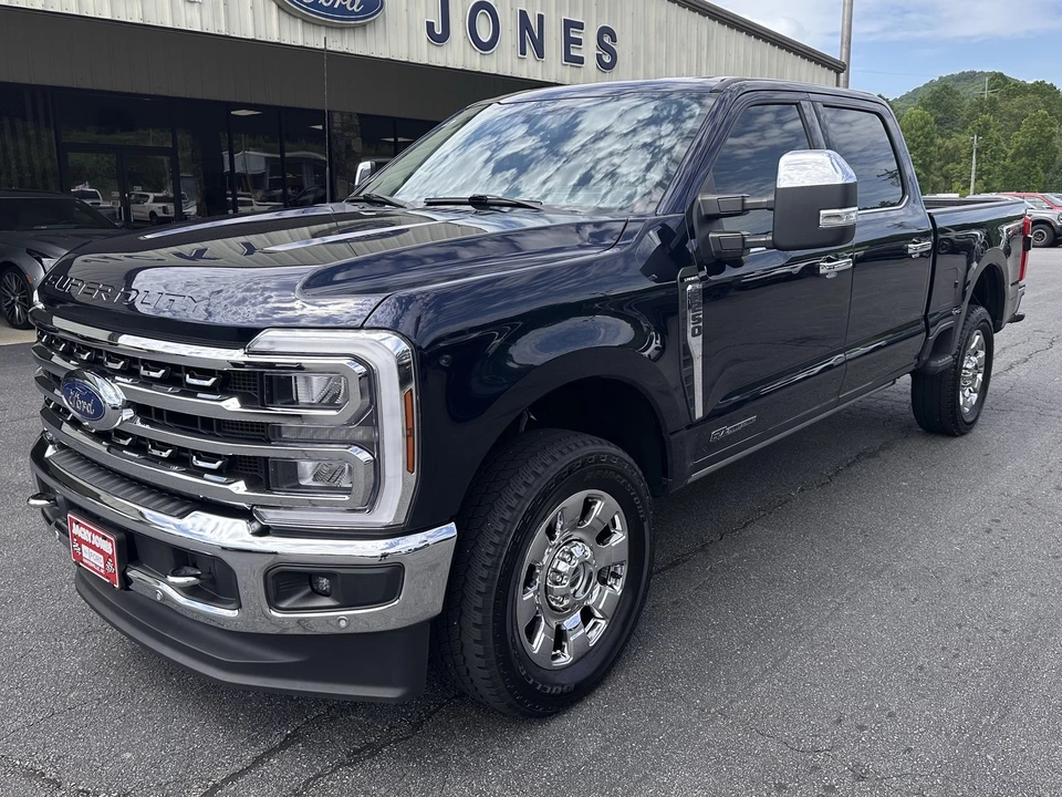 2024 Ford Super Duty 5th Gen - Image 2 of 31