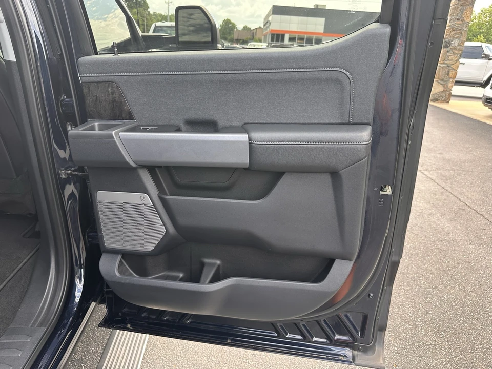 2024 Ford Super Duty 5th Gen - Image 18 of 31