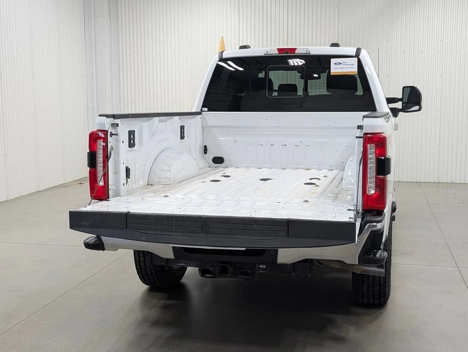 2024 Ford Super Duty 5th Gen - Image 27 of 31
