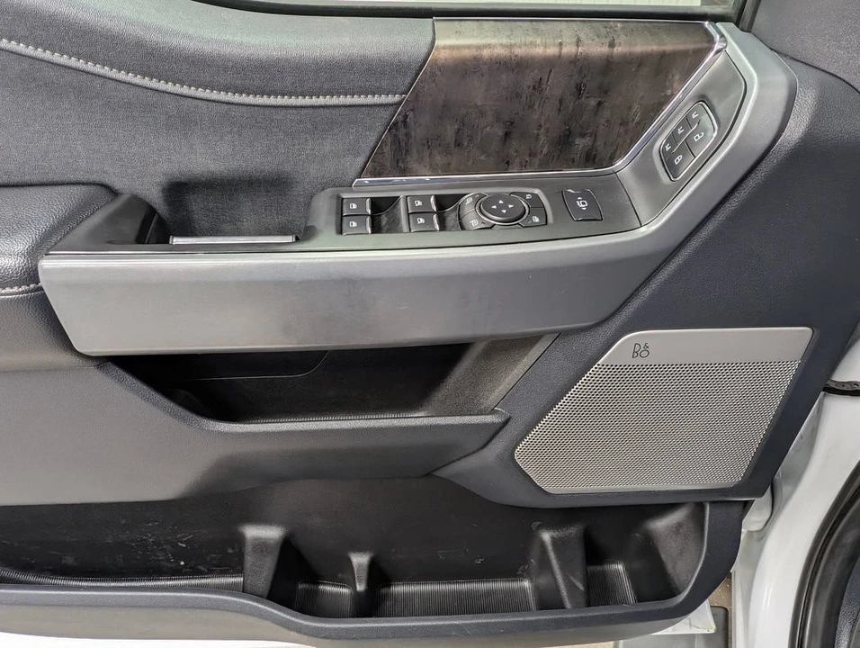 2024 Ford Super Duty 5th Gen - Image 15 of 31