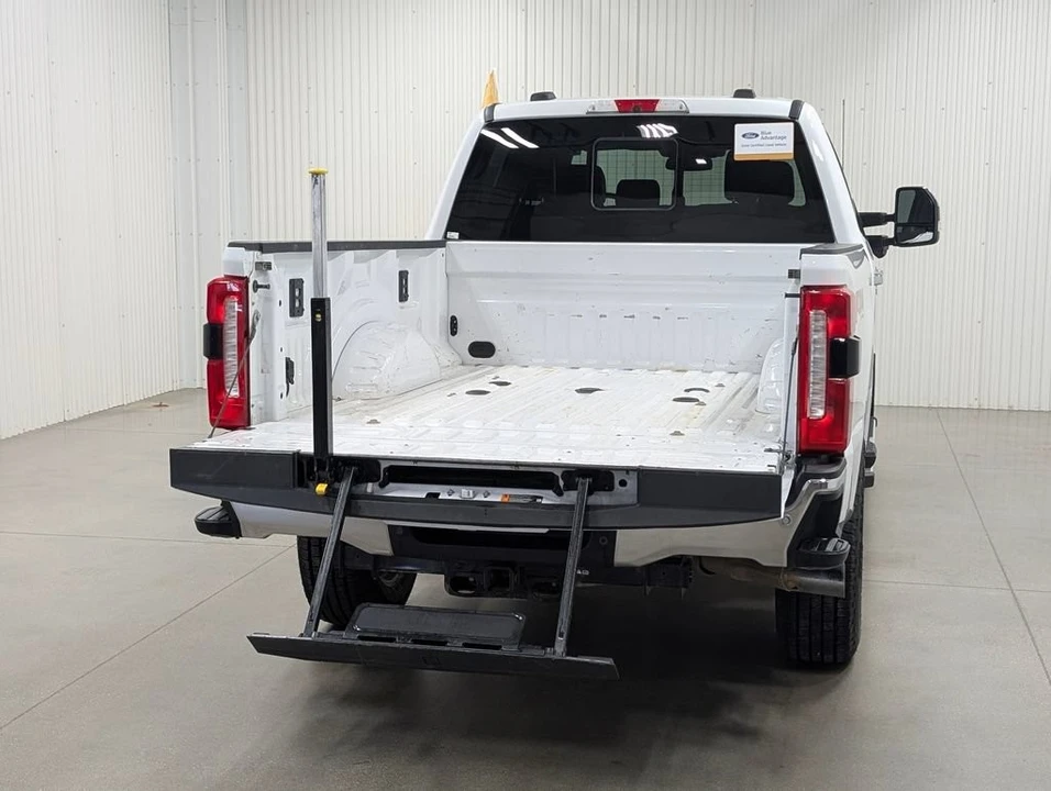 2024 Ford Super Duty 5th Gen - Image 28 of 31