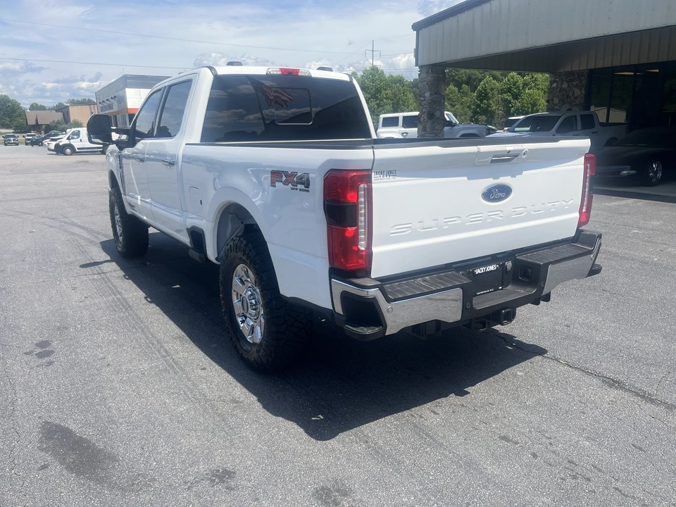 2024 Ford Super Duty 5th Gen - Image 8 of 31