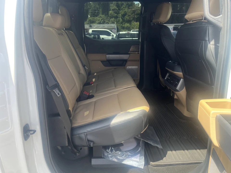 2024 Ford Super Duty 5th Gen - Image 16 of 31
