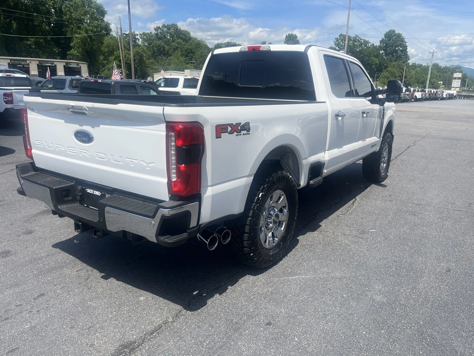 2024 Ford Super Duty 5th Gen - Image 6 of 31