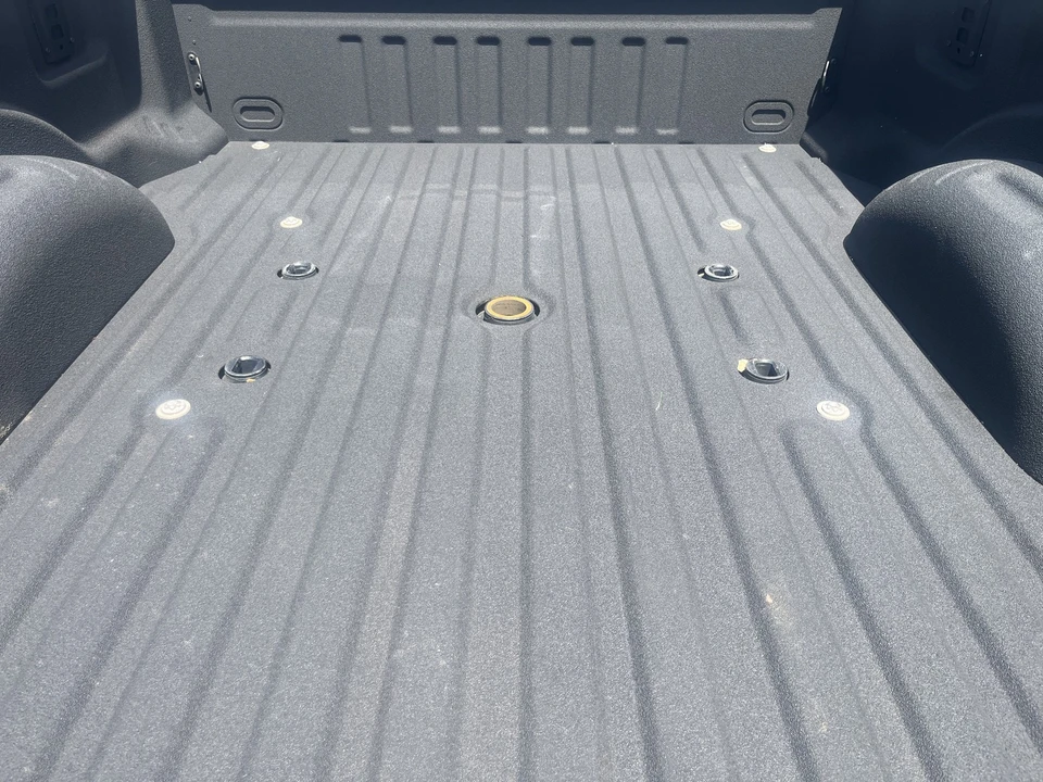 2024 Ford Super Duty 5th Gen - Image 19 of 31