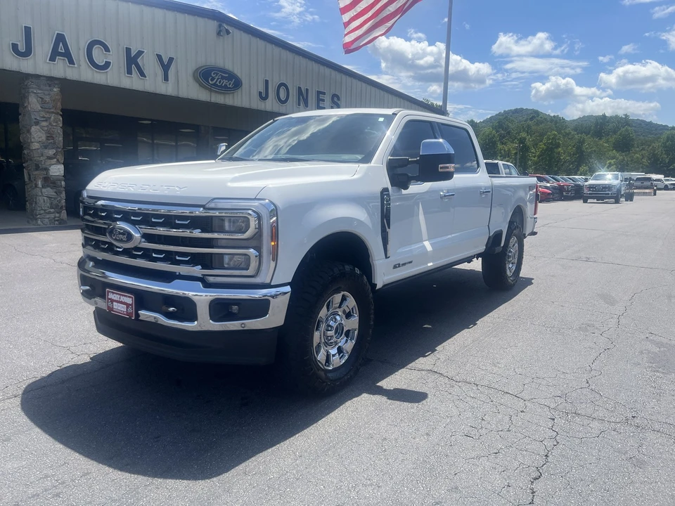 2024 Ford Super Duty 5th Gen - Image 2 of 31