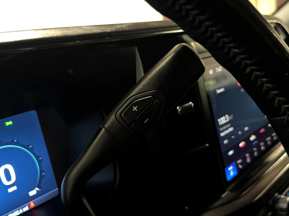 2024 Ford Super Duty 5th Gen - Image 25 of 31