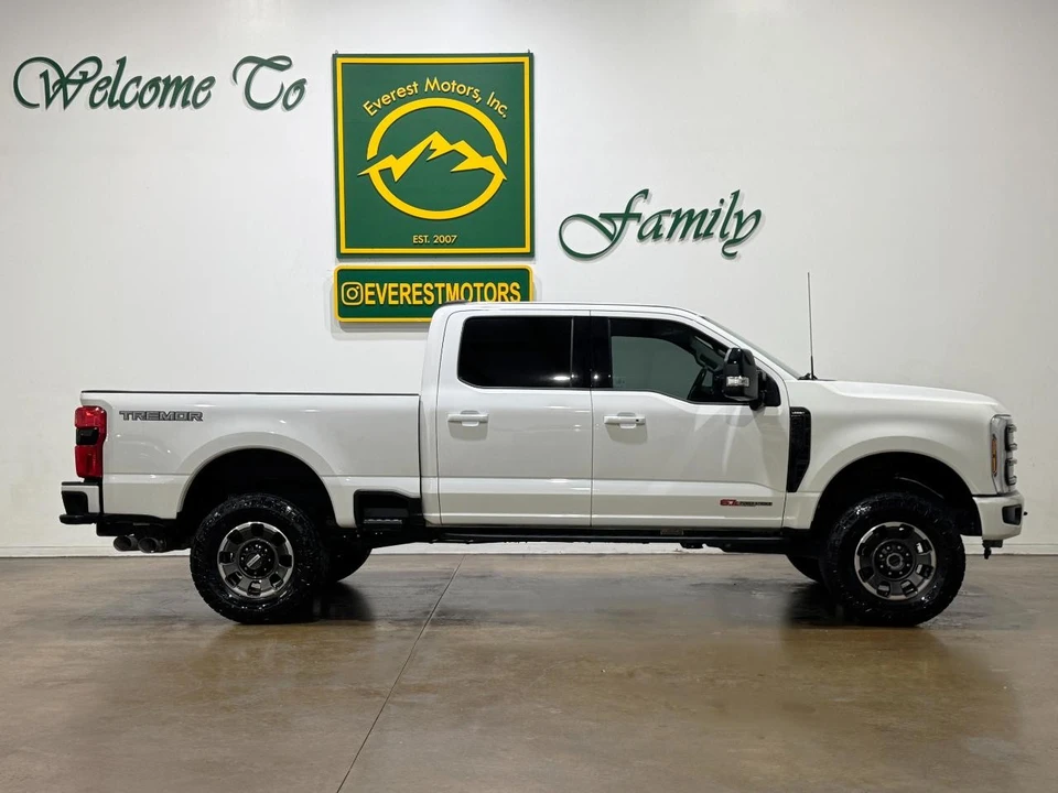 2024 Ford Super Duty 5th Gen - Image 3 of 31