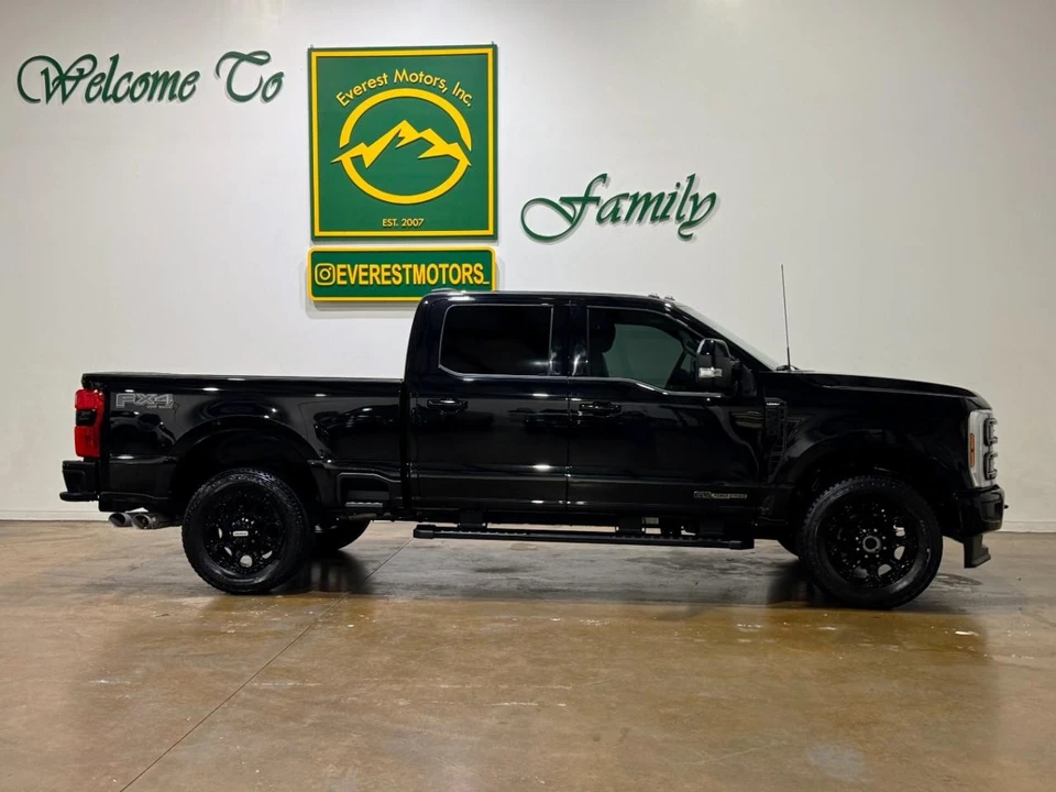 2024 Ford Super Duty 5th Gen - Image 9 of 31