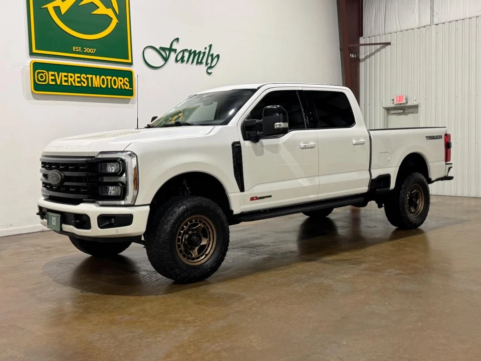 2024 Ford Super Duty 5th Gen - Image 3 of 31