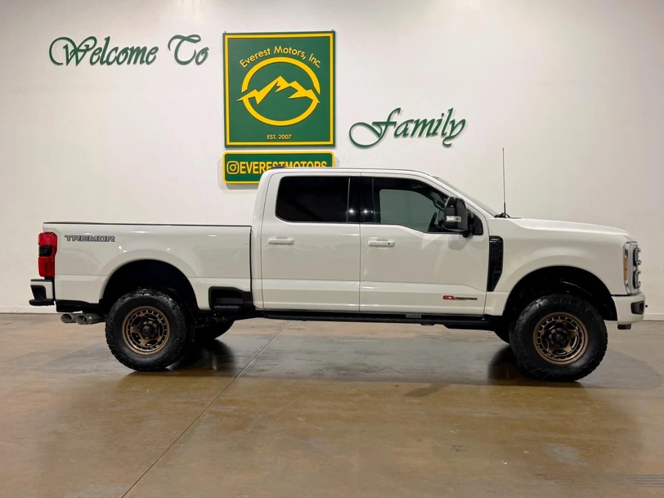 2024 Ford Super Duty 5th Gen - Image 9 of 31