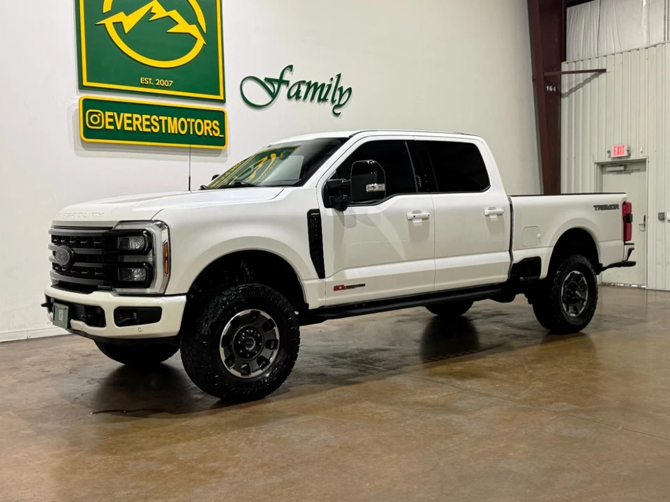 2024 Ford Super Duty 5th Gen - Image 3 of 31
