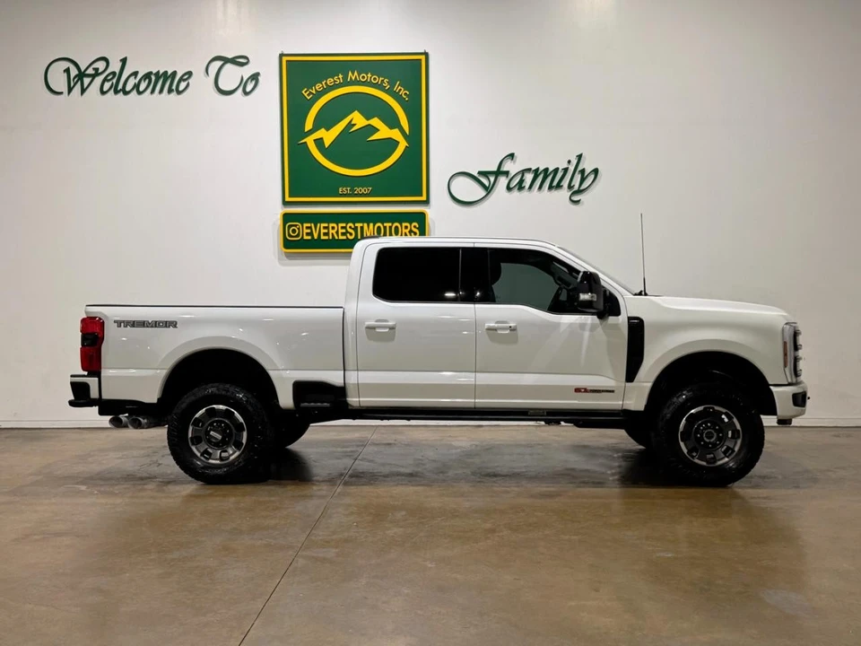 2024 Ford Super Duty 5th Gen - Image 9 of 31