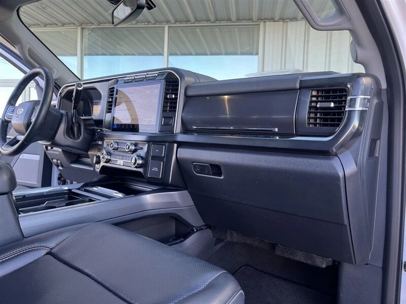 2024 Ford Super Duty 5th Gen - Image 24 of 27