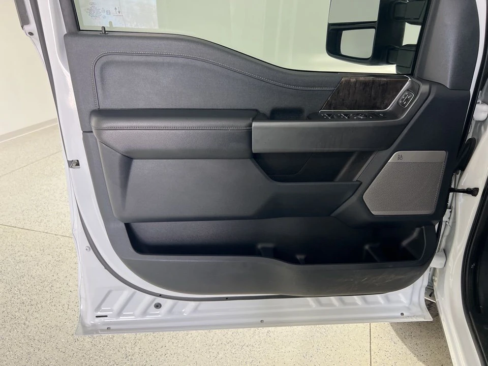 2024 Ford Super Duty 5th Gen - Image 20 of 21