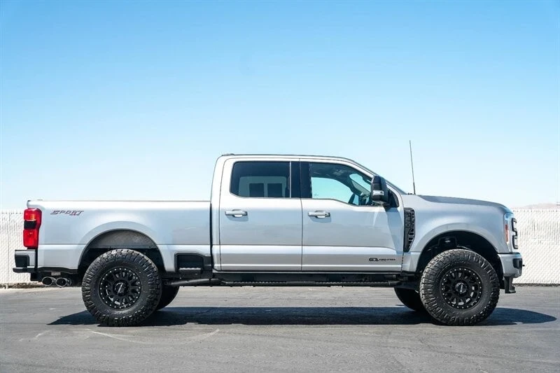 2024 Ford Super Duty 5th Gen - Image 16 of 21