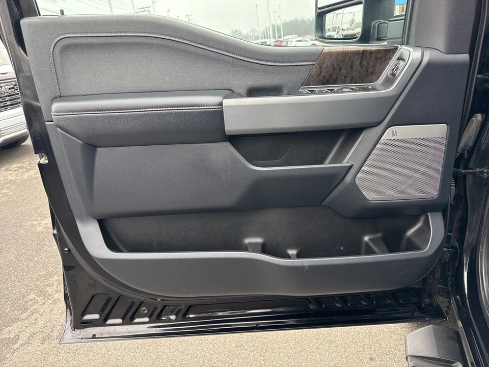 2024 Ford Super Duty 5th Gen - Image 30 of 31