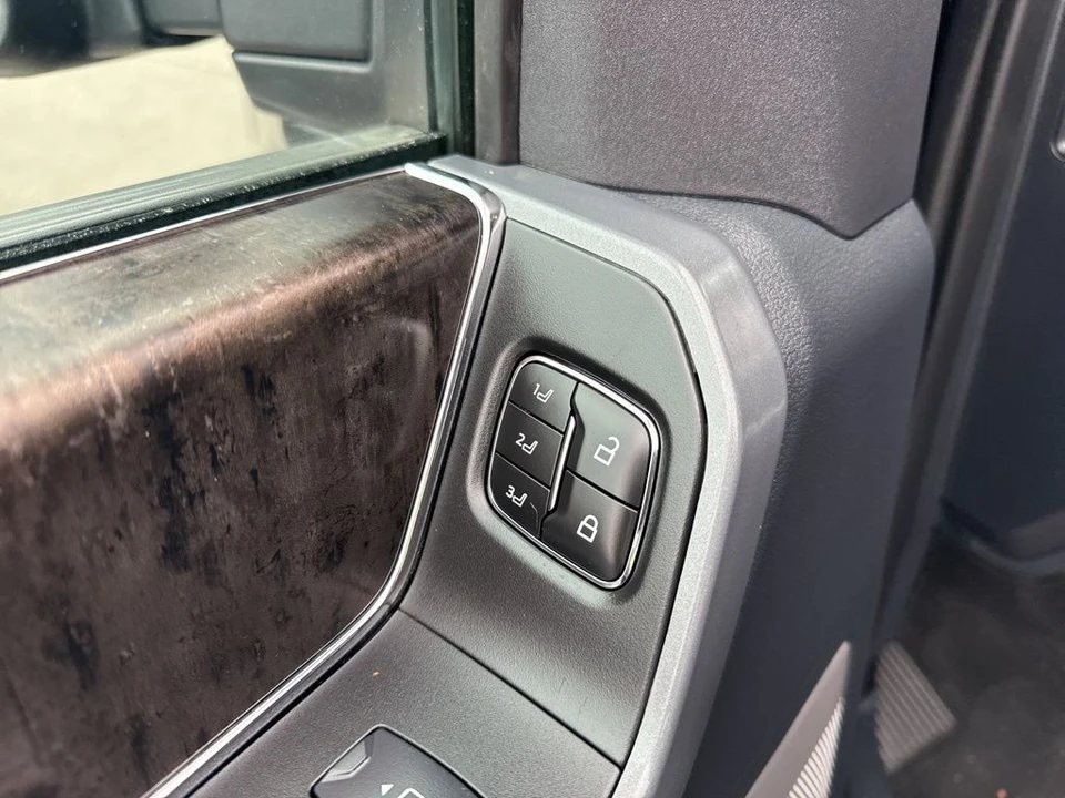 2024 Ford Super Duty 5th Gen - Image 11 of 12