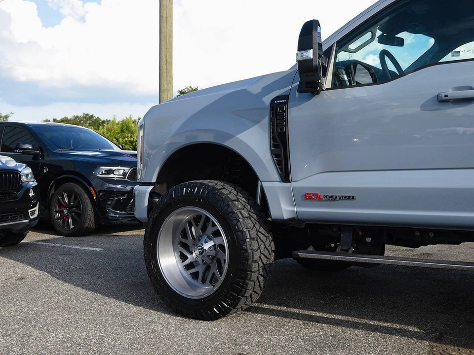 2024 Ford Super Duty 5th Gen - Image 11 of 19