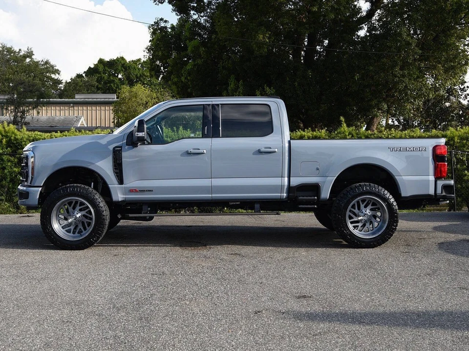 2024 Ford Super Duty 5th Gen - Image 10 of 19