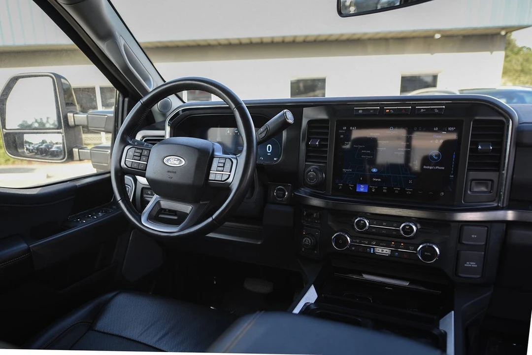 2024 Ford Super Duty 5th Gen - Image 18 of 19