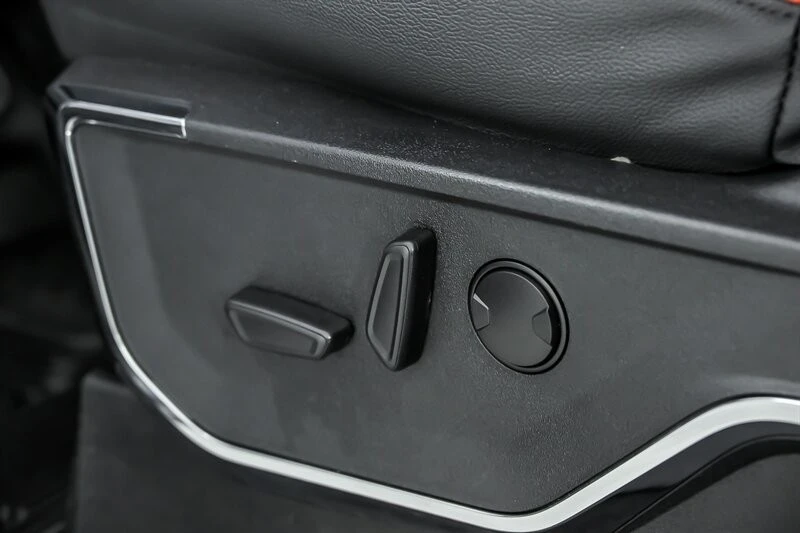 2024 Ford Super Duty 5th Gen - Image 22 of 31