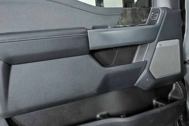 2024 Ford Super Duty 5th Gen - Image 13 of 31