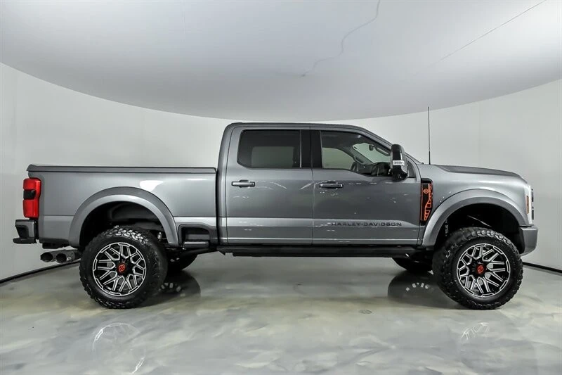 2024 Ford Super Duty 5th Gen - Image 10 of 31