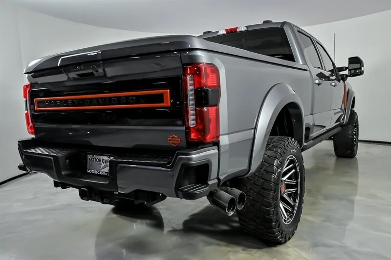 2024 Ford Super Duty 5th Gen - Image 9 of 31