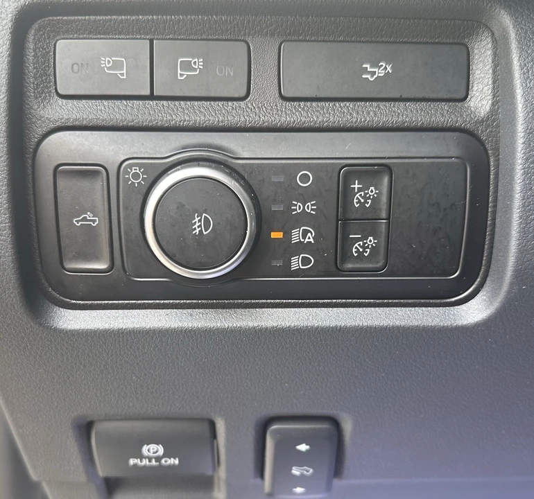 2024 Ford Super Duty 5th Gen - Image 19 of 31