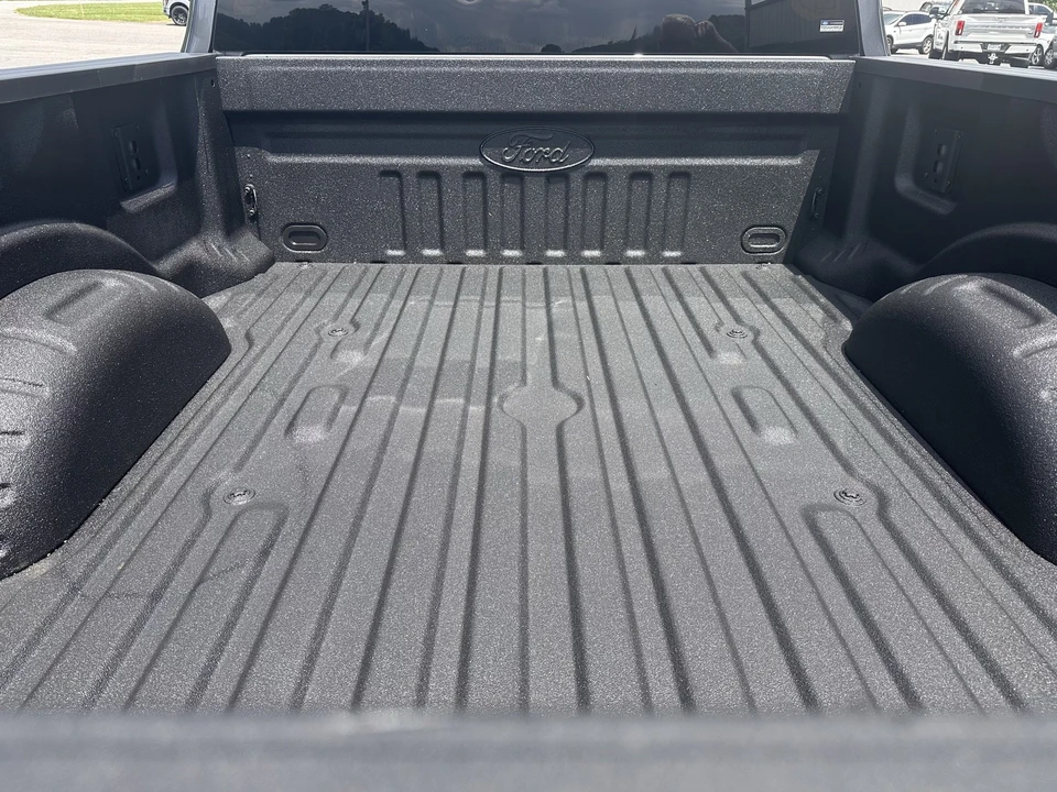 2024 Ford Super Duty 5th Gen - Image 17 of 31