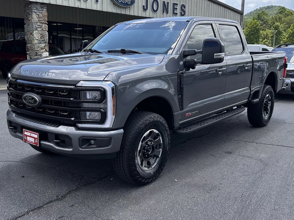 2024 Ford Super Duty 5th Gen - Image 2 of 31