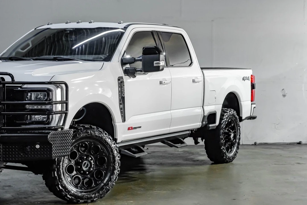 2024 Ford Super Duty 5th Gen - Image 10 of 31