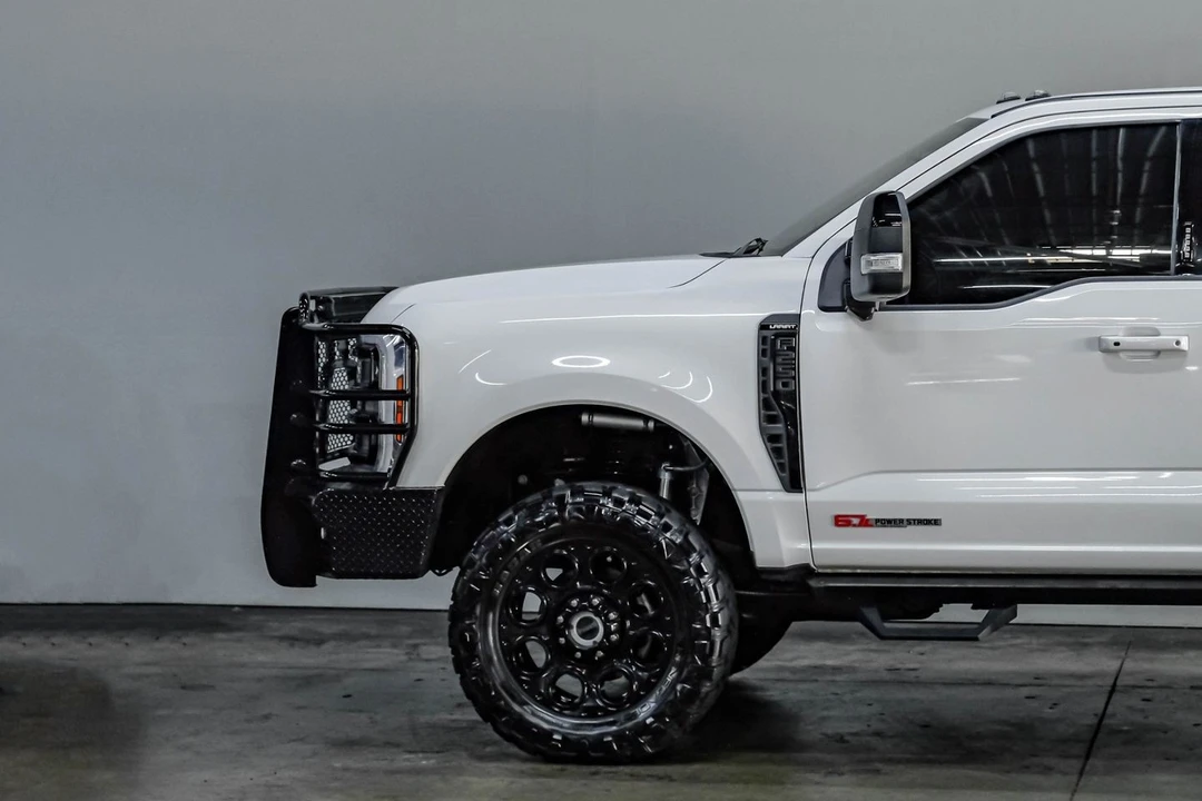2024 Ford Super Duty 5th Gen - Image 18 of 31