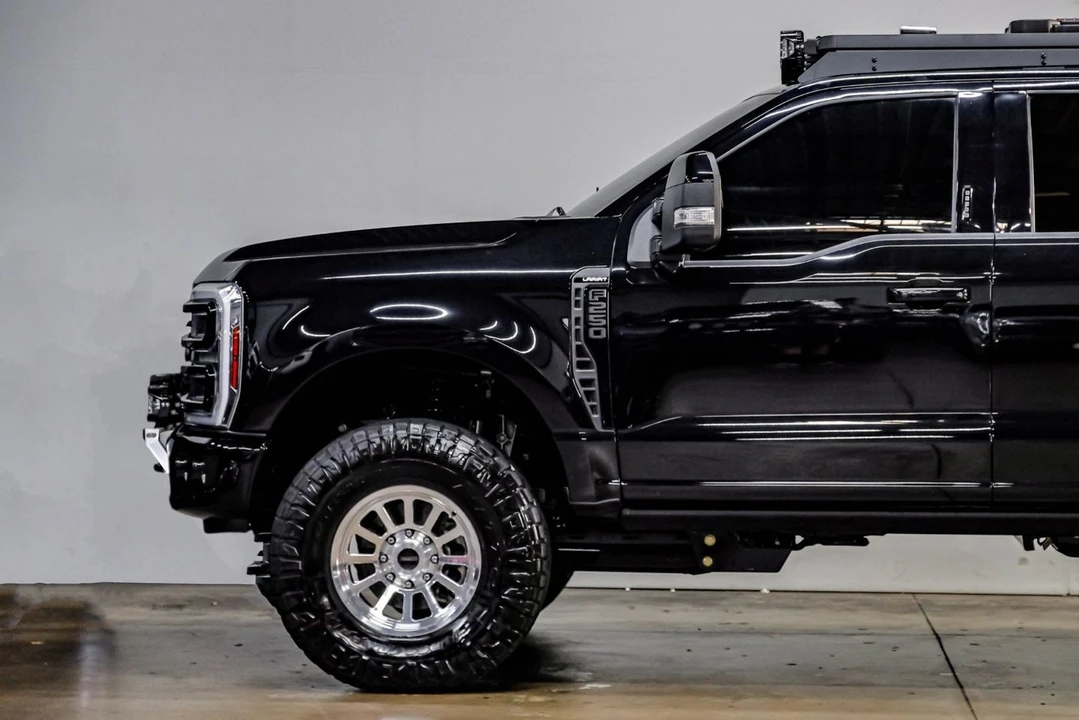 2024 Ford Super Duty 5th Gen - Image 18 of 21