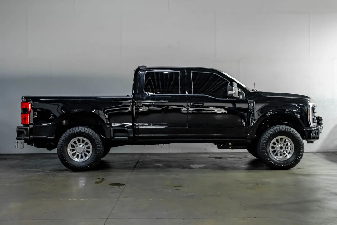 2024 Ford Super Duty 5th Gen - Image 12 of 31