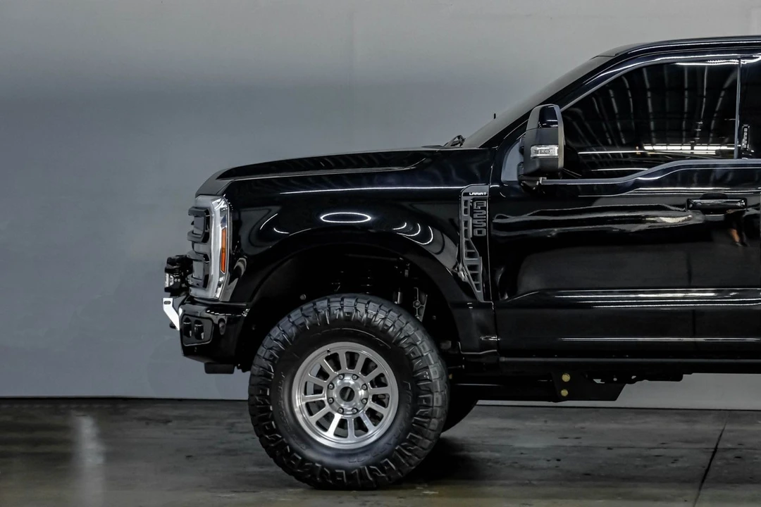 2024 Ford Super Duty 5th Gen - Image 19 of 31
