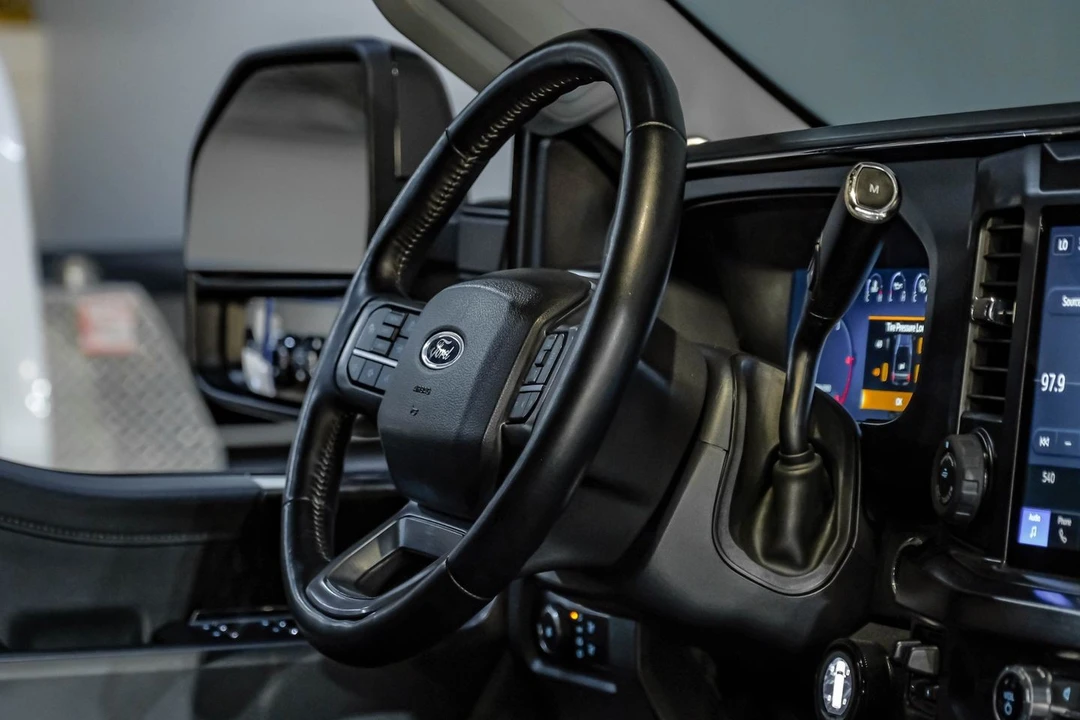 2024 Ford Super Duty 5th Gen - Image 23 of 31