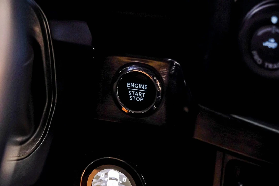 2024 Ford Super Duty 5th Gen - Image 28 of 31
