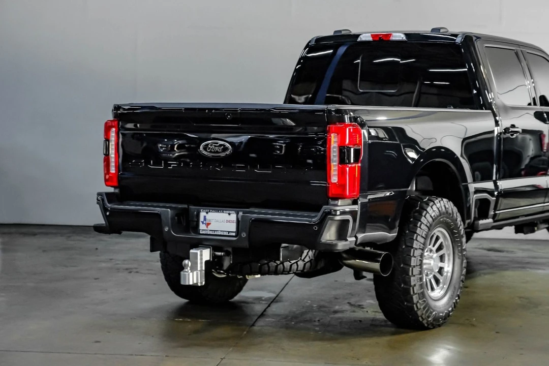 2024 Ford Super Duty 5th Gen - Image 14 of 31