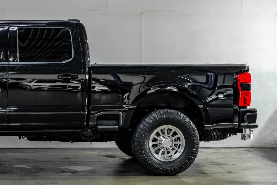 2024 Ford Super Duty 5th Gen - Image 20 of 31