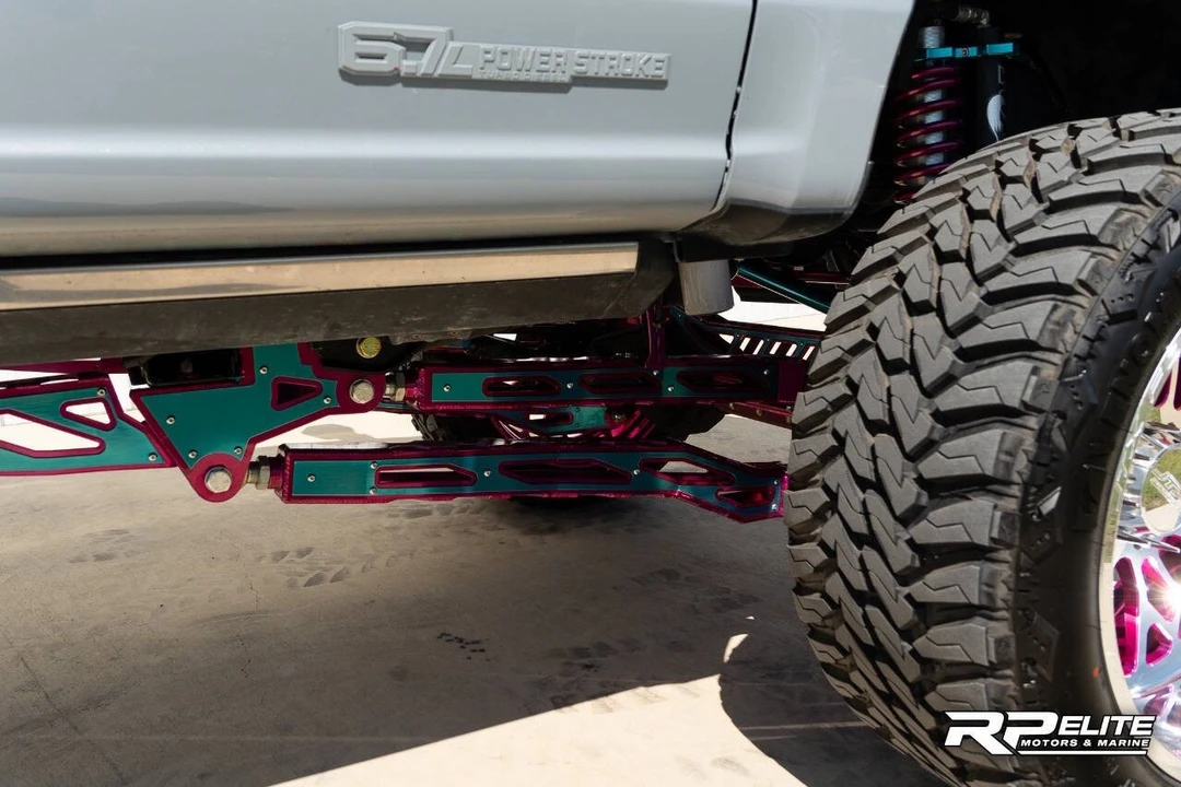 2024 Ford Super Duty 5th Gen - Image 11 of 31