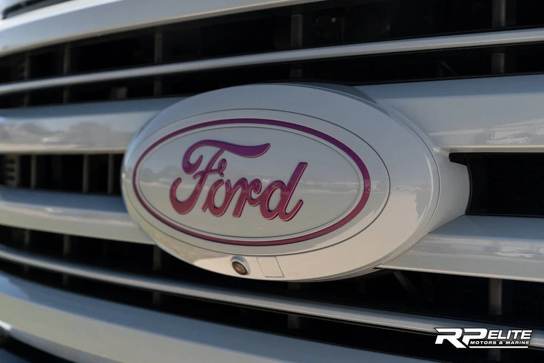 2024 Ford Super Duty 5th Gen - Image 25 of 31