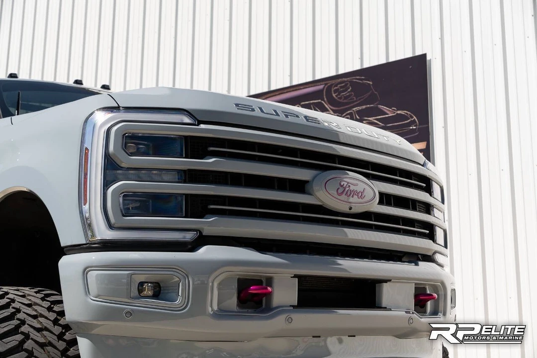 2024 Ford Super Duty 5th Gen - Image 19 of 31