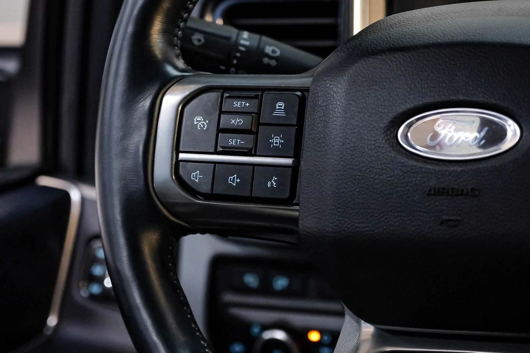 2024 Ford Super Duty 5th Gen - Image 23 of 31