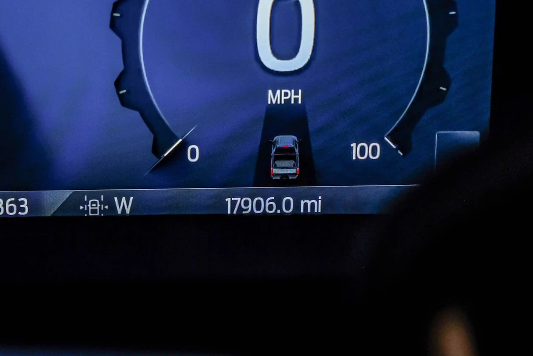 2024 Ford Super Duty 5th Gen - Image 26 of 31