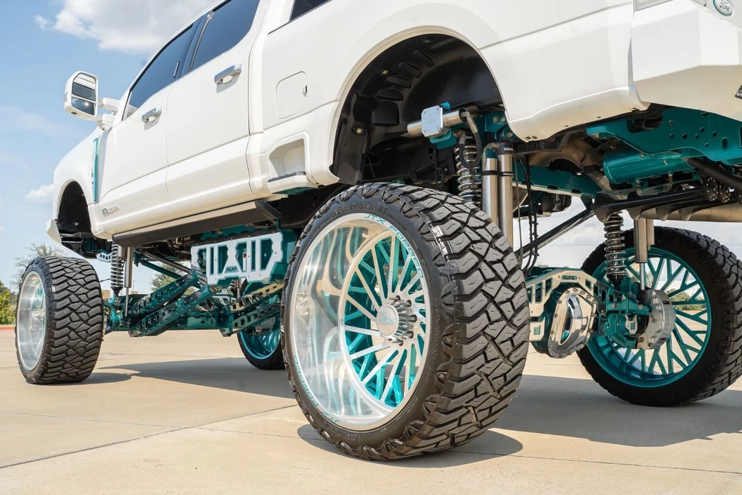 2024 Ford Super Duty 5th Gen - Image 20 of 31
