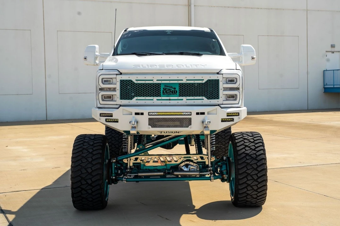 2024 Ford Super Duty 5th Gen - Image 9 of 31