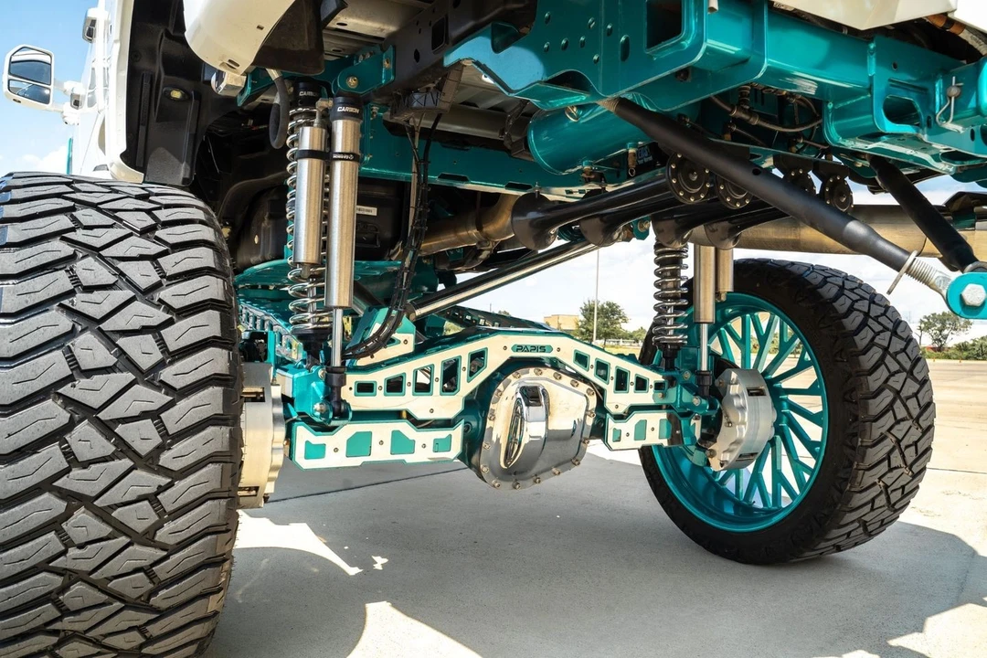 2024 Ford Super Duty 5th Gen - Image 17 of 31