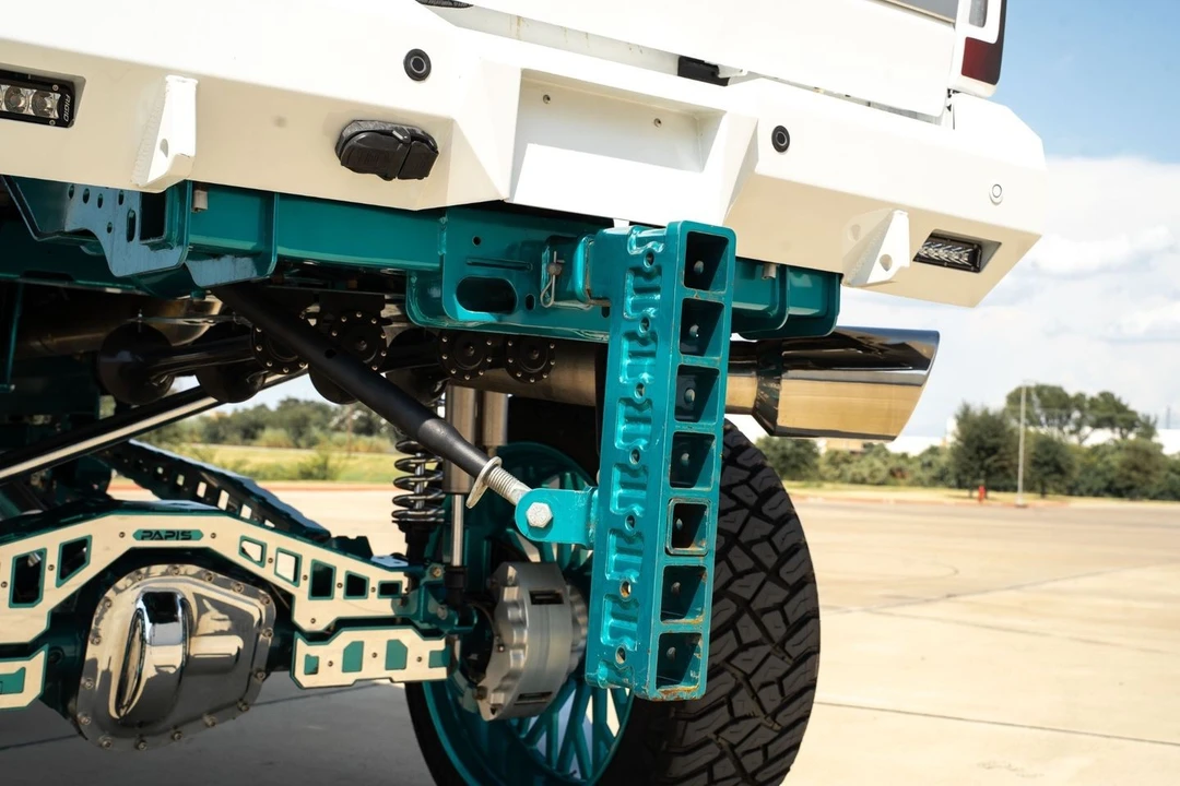 2024 Ford Super Duty 5th Gen - Image 16 of 31